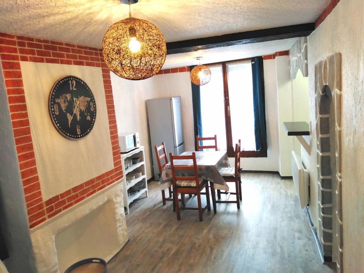 Apartment T2 Quartier Chateau De *